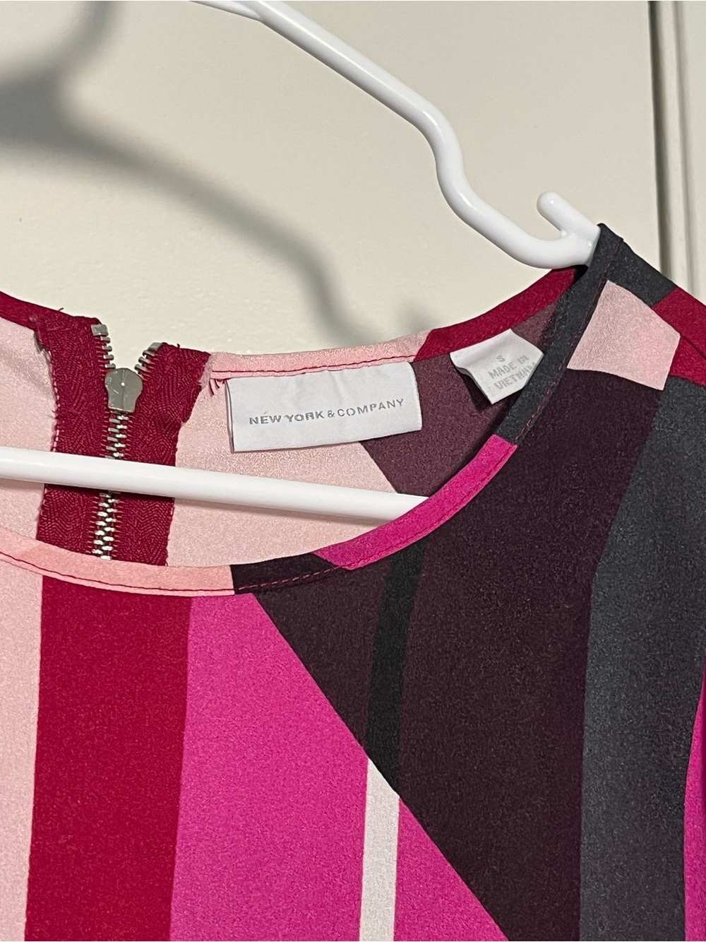 3 blouses: Ann Taylor, New York & Company, and The Limited. - Picture 5 of 14